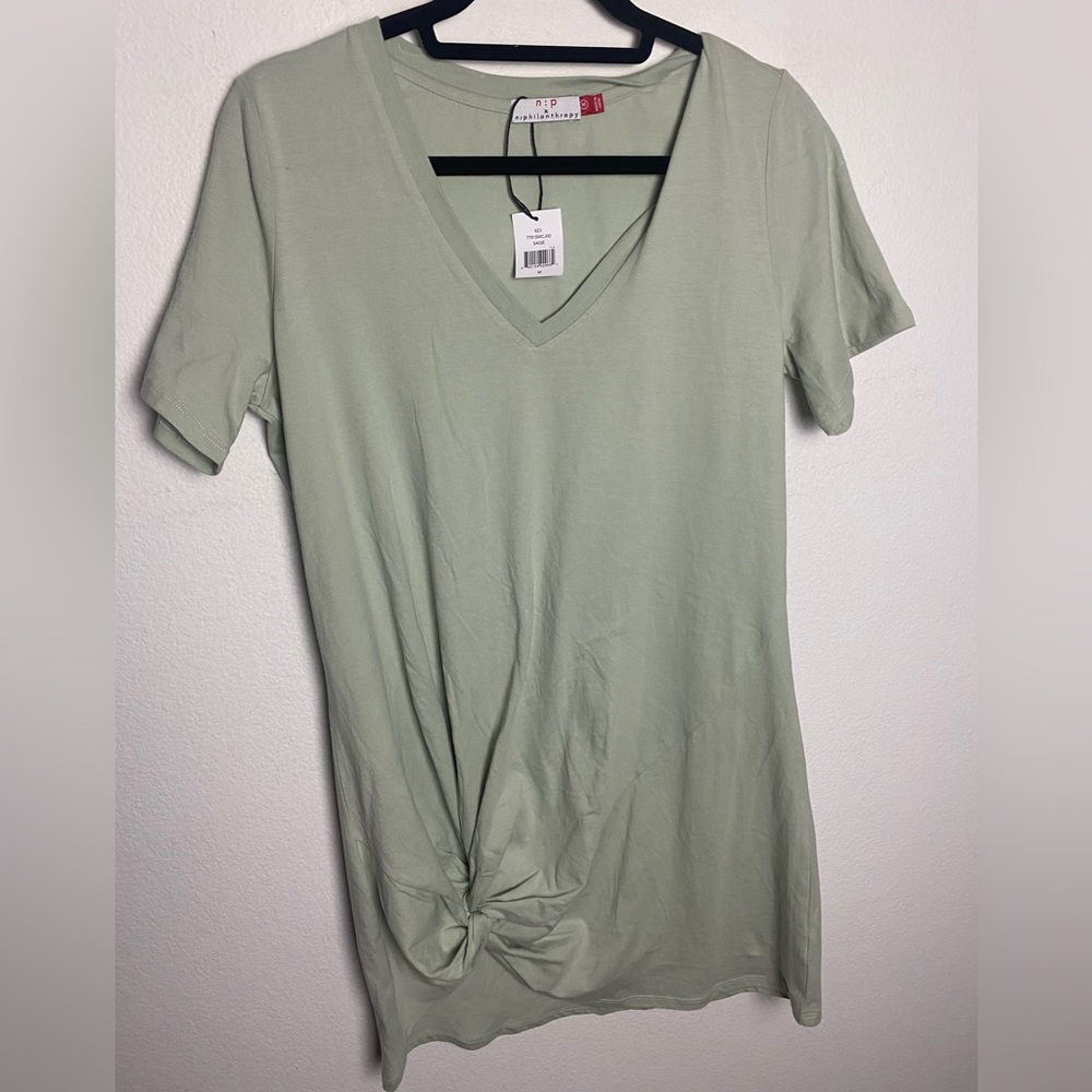 n: PHILANTHROPY Women Leonardo Knot Dress Green Medium NWT V-neck Short Sleeve